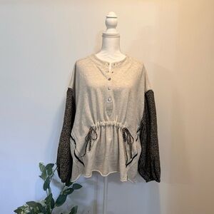 🐆 Cream & Black Leopard Drop Sleeve Top 🐆